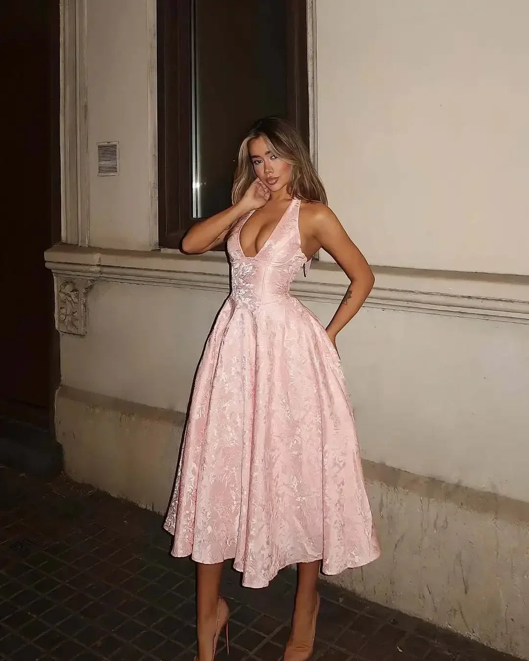 Elegant Lace Up A-line Slim Long Dress Women Chic Sleeveless Deep V-neck High Waist Pleated Dresses Lady Night Party Robe 2026