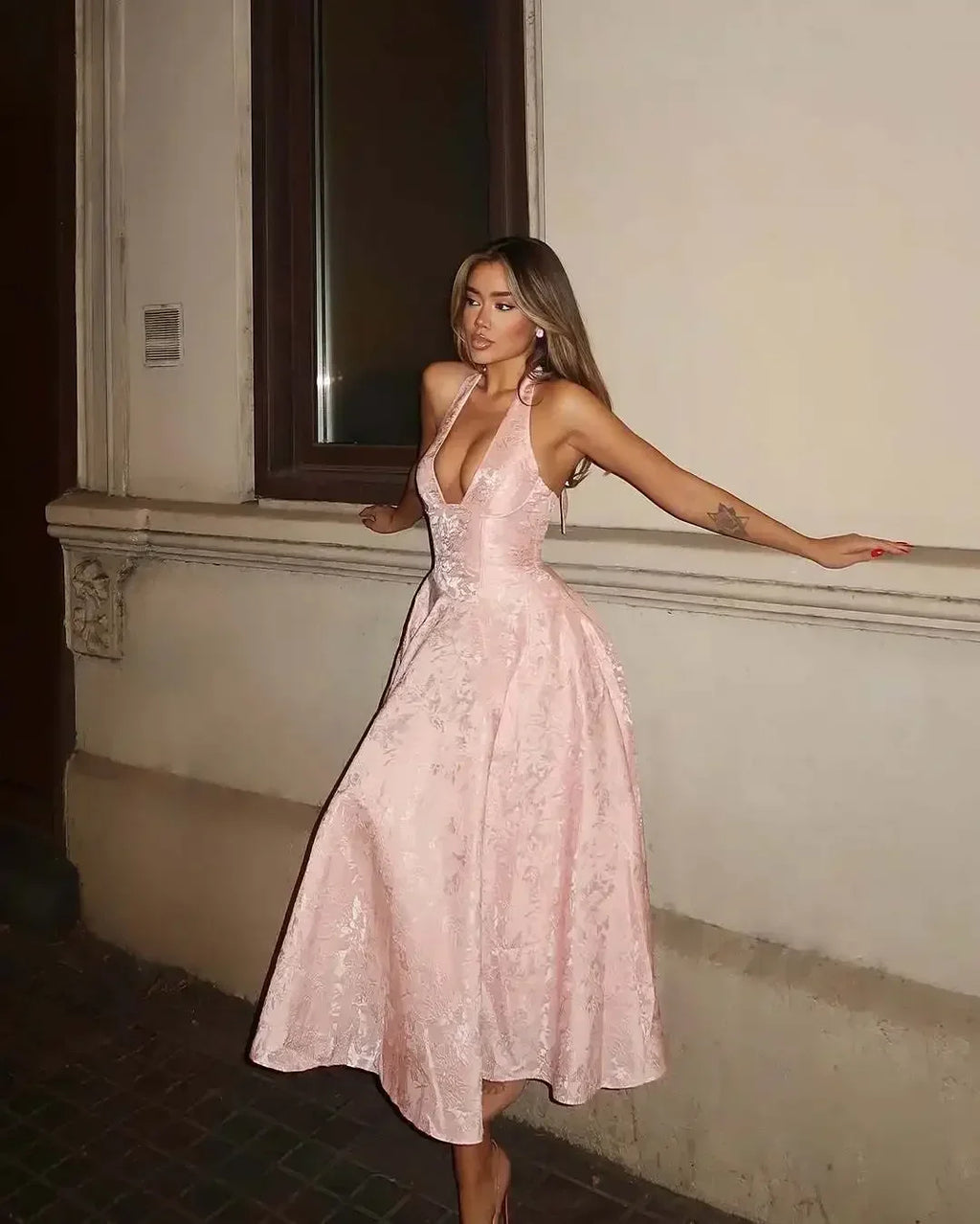 Elegant Lace Up A-line Slim Long Dress Women Chic Sleeveless Deep V-neck High Waist Pleated Dresses Lady Night Party Robe 2026